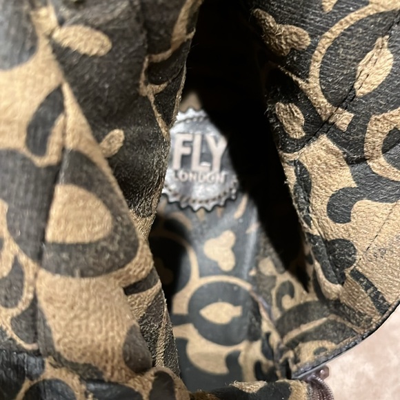 Fly London EU41 mid height, suede, combo of olive, grey, brown = boot color - Picture 11 of 14